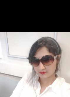 Monika - escort in Gurgaon Photo 8 of 9