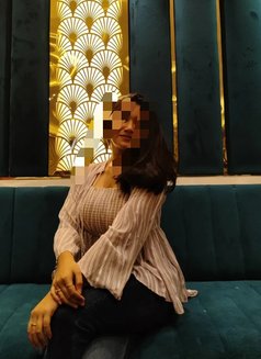 Monika - escort in Kochi Photo 3 of 3