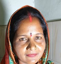 Monika cash payment by hand - puta in Kochi