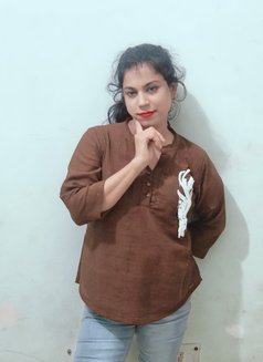 Monika - escort in Kochi Photo 3 of 5