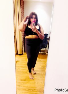 Monika Indian Girl - escort in Kochi Photo 1 of 6