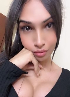 Monika - Dominadora transexual in Noida Photo 9 of 9