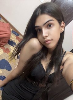 Monika - Dominadora transexual in Noida Photo 4 of 9
