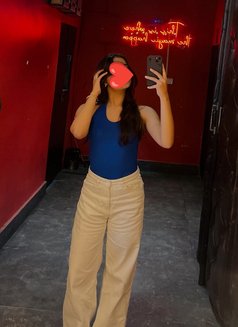 Monika for hand cash service - puta in Kathmandu Photo 2 of 2