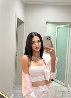 Monikaaa - Transsexual escort in Riyadh Photo 3 of 12