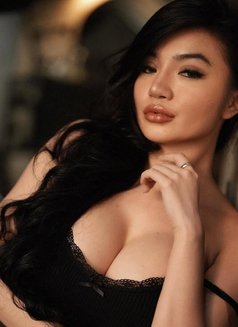 Monique - puta in Osaka Photo 6 of 9