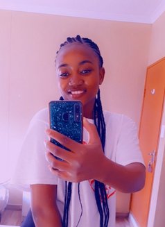 Monique - puta in Windhoek Photo 3 of 4