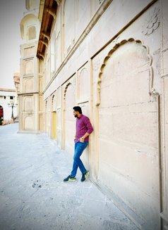 Monish Roy - Male escort in Jaipur Photo 1 of 1