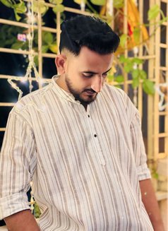 Monishroyxx - Acompañantes masculino in Pune Photo 1 of 1