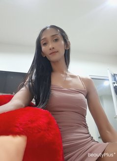 Monlove - Transsexual escort in Thane Photo 5 of 6