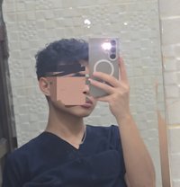 Monna Mi - masseur in Doha