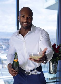 Monroe Black luxury Vip - Male escort in Dubai Photo 9 of 19