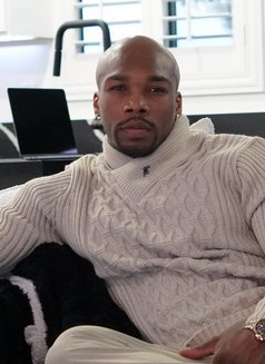 Monroe Black luxury Vip - Male escort in Dubai Photo 12 of 19