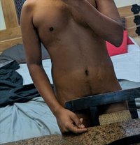 Mons - Male escort in Mumbai