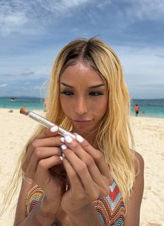 Monster 7.2inch Island Girl Kat - Acompañantes transexual in Bangkok Photo 30 of 30