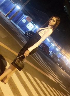 Monster Cock - Acompañantes transexual in Manila Photo 1 of 3