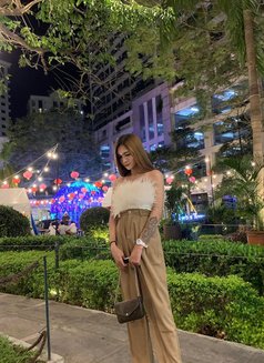 Monster Cock - Acompañantes transexual in Manila Photo 3 of 3