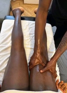 Monster Dick - Male escort in Nairobi Photo 3 of 12