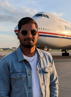 Monster - Male escort in Mumbai Photo 1 of 1