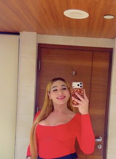 Monster Queen big cook - Transsexual escort in Candolim, Goa Photo 22 of 23