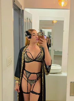 Monster Queen - Transsexual escort in Hyderabad Photo 20 of 21