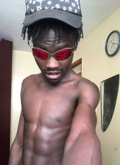 Monsterscram - Acompañantes masculino in Nairobi Photo 4 of 5