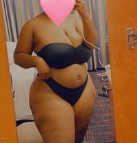 Montana - puta in Okinawa Island