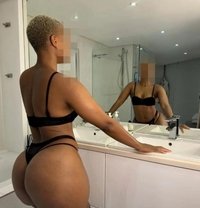 Cam season available - escort in Toronto