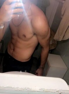 Montha - Acompañantes masculino in Al Manama Photo 1 of 1