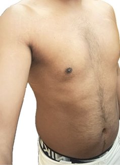 Monty - masseur in Dubai Photo 4 of 4