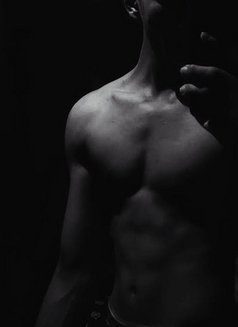 Monush Roy - Male escort in Pune Photo 1 of 2