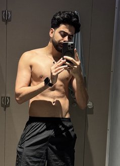 Moo - Male escort in Riyadh Photo 7 of 7