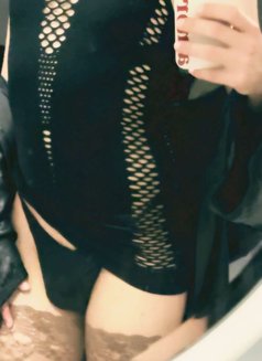 Moody - Transsexual escort in Tunis Photo 9 of 10