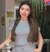 Moon Emerge Wellness Spa - masseuse in Manila
