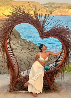 Moon - Transsexual escort in Mumbai Photo 18 of 20
