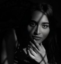 Moon - Transsexual escort in Mumbai