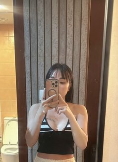 Moon - escort in Dubai Photo 2 of 4