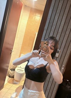 Moon - escort in Dubai Photo 3 of 6