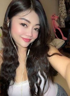 Moon - escort in Muscat Photo 1 of 13