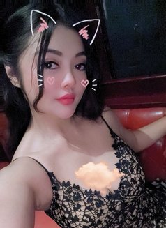 Moon - escort in Muscat Photo 8 of 13