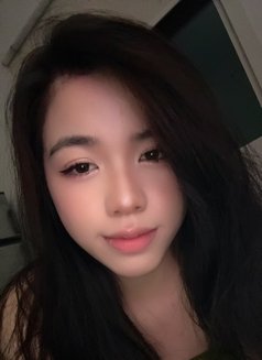 Mặt trăng - escort in Dubai Photo 1 of 8