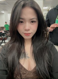 Mặt trăng - escort in Dubai Photo 8 of 8