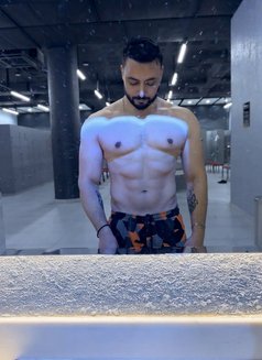 Moood - Male escort in Riyadh Photo 1 of 5