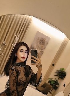 Layla - Transsexual escort in Riyadh Photo 4 of 19