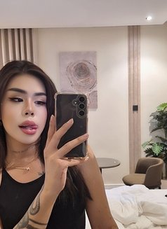 Layla - Transsexual escort in Riyadh Photo 5 of 19