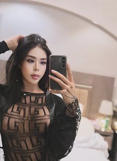 Layla - Transsexual escort in Riyadh Photo 18 of 19