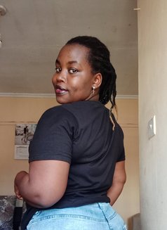 Moraa - masseuse in Nairobi Photo 3 of 5