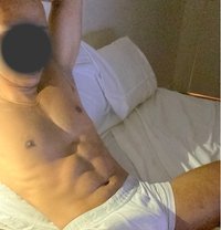 Moreno Latino Dominante - Male escort in Madrid