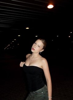 Morgan - escort in Dubai Photo 1 of 7
