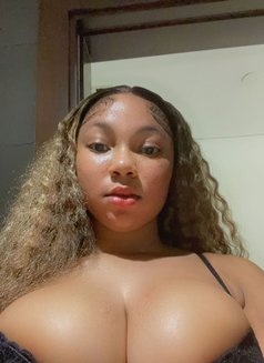 Morgantessy - puta in Dubai Photo 1 of 4